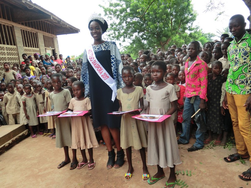 AIMES-AFRIQUE accompagne le comité miss Togo diaspora 2017 dans l’exécution de son projet social dans les dix (10) villages pilotes de AIMES-AFRIQUE